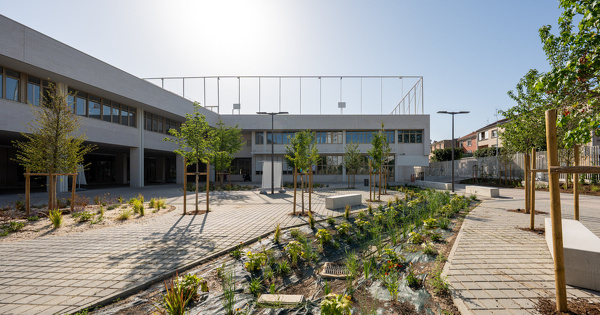 � La Courneuve, un nouveau coll�ge affiche ses atouts �cologiques