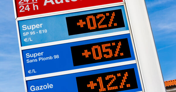 Quatre associations demandent une loi pour sortir de la d�pendance aux �nergies fossiles