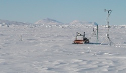 Un tiers des oxydes d'azote prsents dans l'atmosphre de l'Arctique est mis par le manteau neigeux