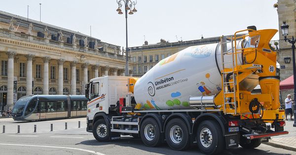 Unib�ton met en circulation le 1er camion-toupie 100 % GNV de France