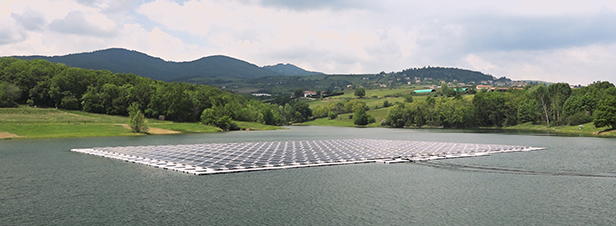 Le solaire flottant se développe en Auvergne-Rhône-Alpes