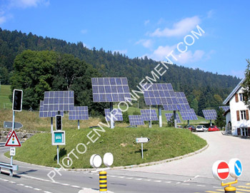 Photo Panneaux solaires photovoltaques en site isol