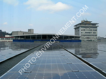 Photo Panneau solaire photovoltaque de toit