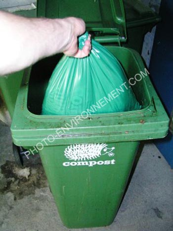 Photo Bac  collecte d'OM destin au compostage